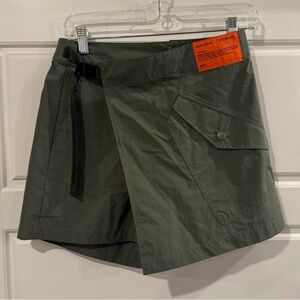 Izzue Uniform Olive Green Cargo Mini Skort Women’s Size Medium New